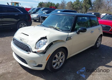 2010 Mini Cooper S z USA, uszkodzony, nr VIN WMWMF7C55ATZ71881